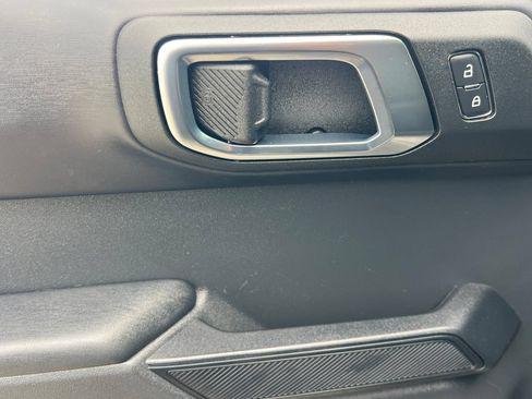 Used 2025 Ford Bronco Outer Banks AWD/4WD image 8