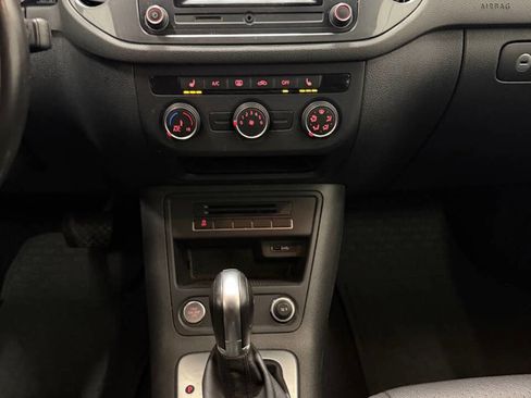 Used 2016 Volkswagen Tiguan S image 19