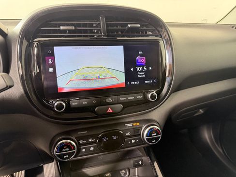 Used 2023 Kia Soul EX FWD image 18