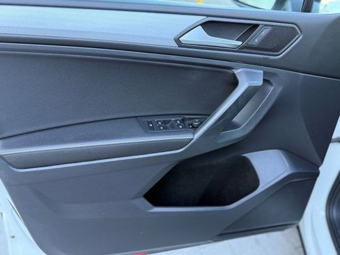 Used 2023 Volkswagen Tiguan S image 8