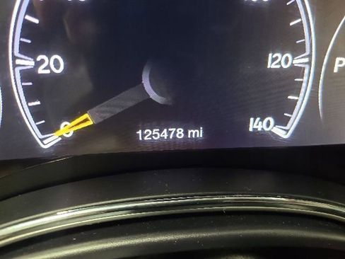 Used 2018 Jeep Grand Cherokee Altitude AWD/4WD image 29