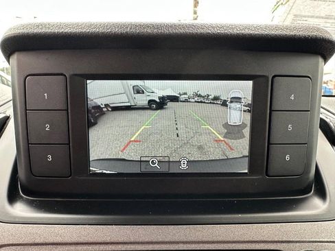 Used 2022 Ford Transit Connect XL image 39