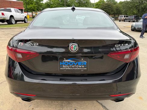Used 2023 Alfa Romeo Giulia Ti AWD/4WD image 4