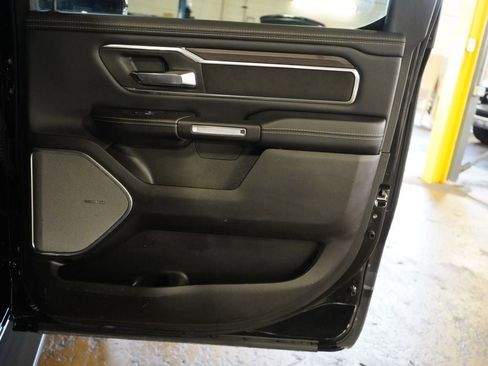 Used 2025 RAM 1500 Laramie AWD/4WD image 30