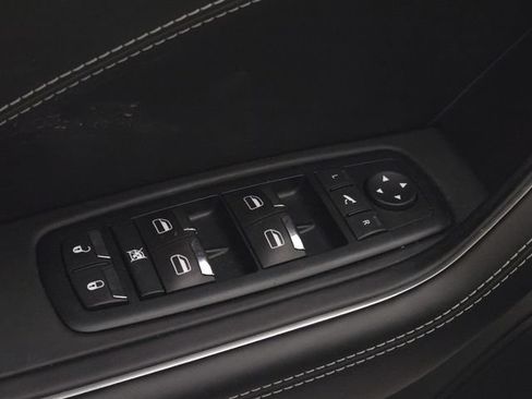 Used 2017 Maserati Levante S AWD/4WD image 20