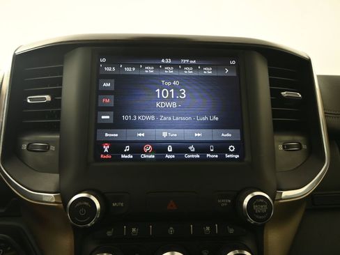 Used 2019 RAM 1500 Laramie AWD/4WD image 27
