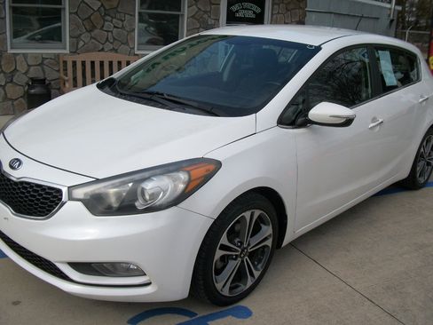 Used 2016 Kia Forte EX image 20