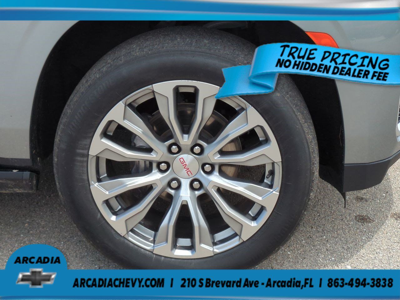 Used 2023 GMC Yukon XL Denali AWD/4WD image 11