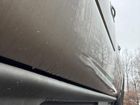 Used 2002 Chevrolet Suburban Z71 image 28