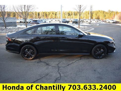 Certified 2025 Honda Accord SE image 8