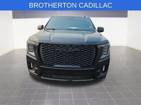 Used 2023 GMC Yukon XL Denali w/ Denali Reserve Package AWD/4WD image 2