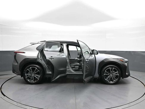 Used 2024 Toyota bZ4X AWD w/ Weather Package image 43