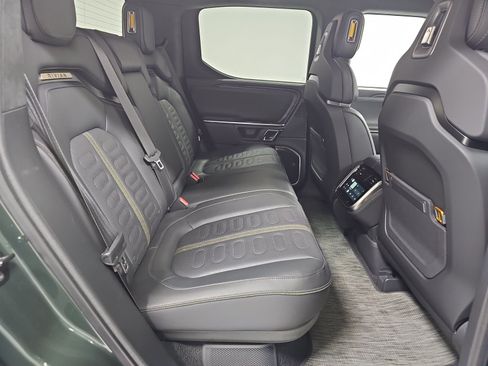 Used 2024 Rivian R1T Adventure AWD/4WD image 22