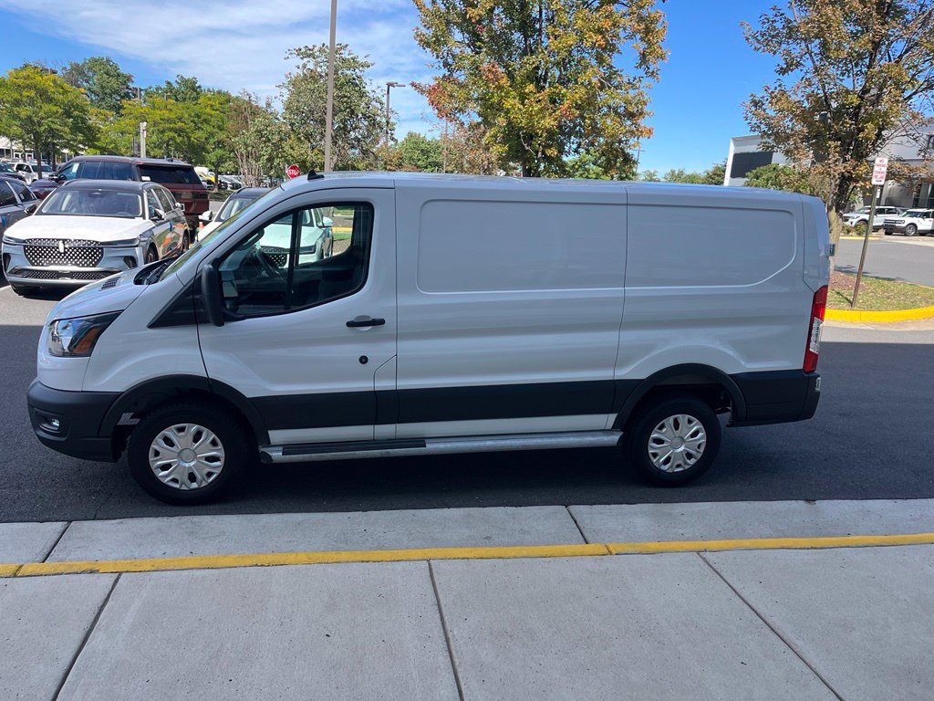Used 2025 Ford Transit 250 Low Roof w/ Exterior Upgrade Package RWD image 4