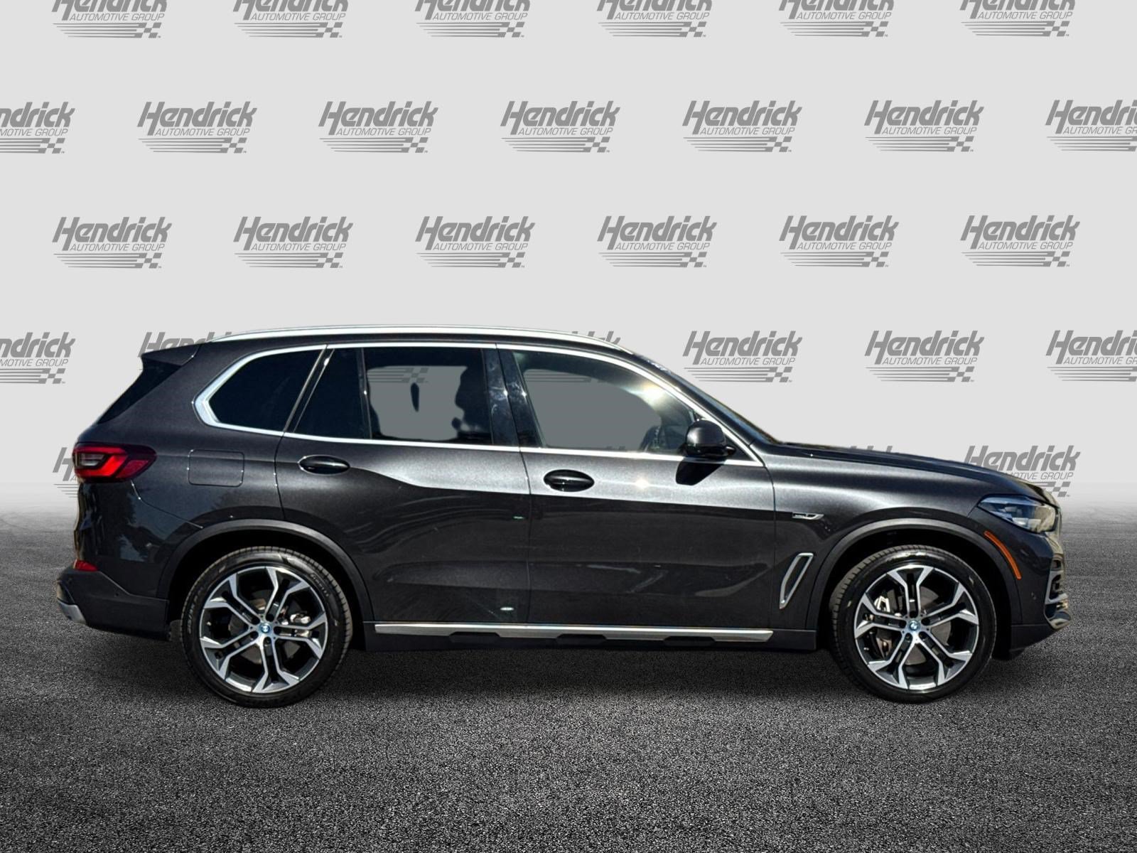 Used 2023 BMW X5 xDrive45e w/ Climate Comfort Package AWD/4WD image 3
