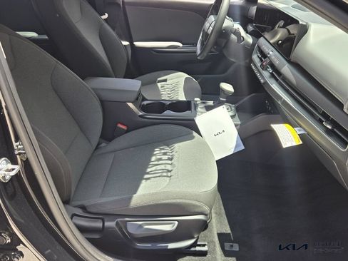 Certified 2025 Kia K4 FWD image 17