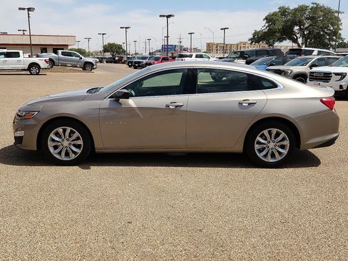 Used 2025 Chevrolet Malibu LT FWD image 2