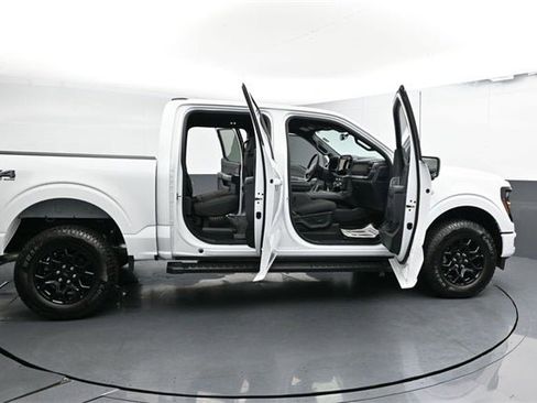 Used 2025 Ford F150 XLT w/ Equipment Group 302A MID image 39