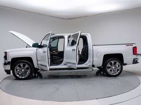 Used 2018 Chevrolet Silverado 1500 LTZ w/ LTZ Plus Package image 18