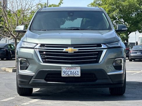 Certified 2023 Chevrolet Traverse LT FWD image 9
