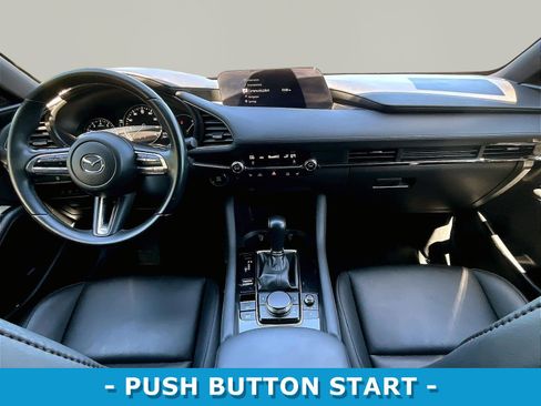 Used 2020 MAZDA MAZDA3 Hatchback w/ Preferred Package FWD image 7