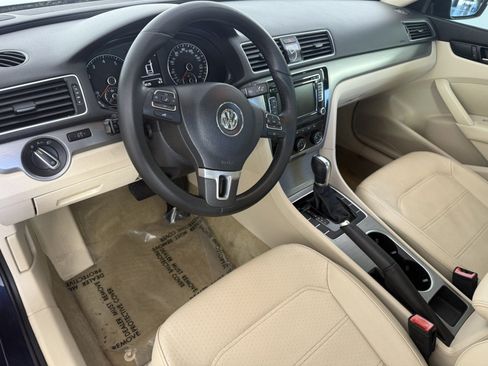 Used 2014 Volkswagen Passat 2.5 SE FWD image 17