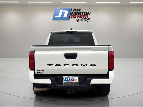 Used 2024 Toyota Tacoma TRD Sport AWD/4WD image 6