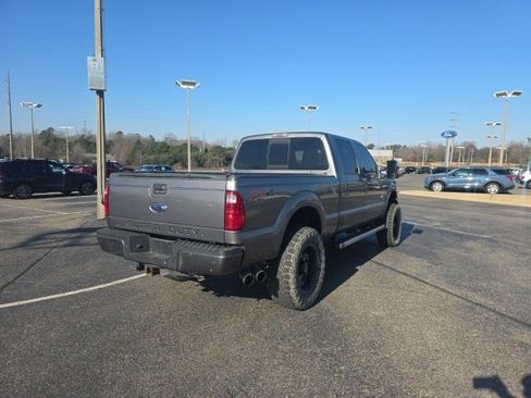 Used 2014 Ford F250 Lariat w/ Chrome Package image 3