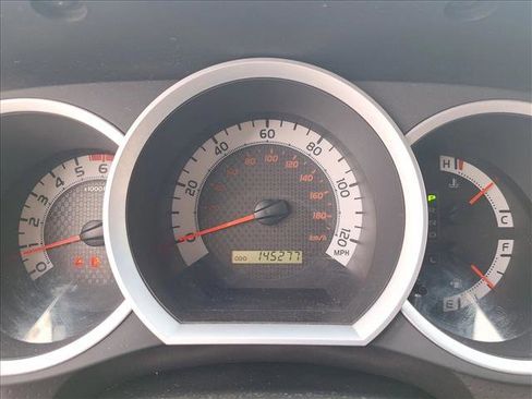 Used 2014 Toyota Tacoma PreRunner w/ TRD Sport Package image 10