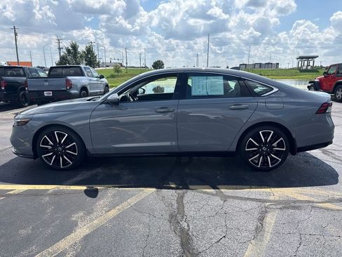 Certified 2023 Honda Accord Touring image 9