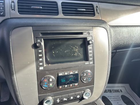 Used 2008 Chevrolet Suburban LT AWD/4WD image 11