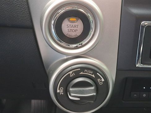 Used 2016 Nissan Titan SL AWD/4WD image 26