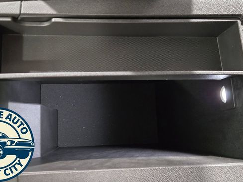 Used 2023 Chevrolet Equinox LT image 23