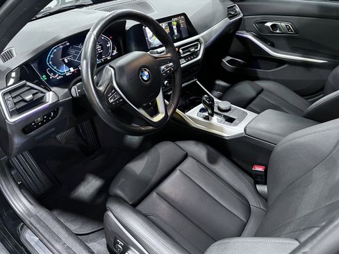 Used 2020 BMW 330i Sedan w/ Convenience Package RWD image 13