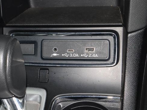 Used 2025 Subaru Ascent Premium AWD/4WD image 21