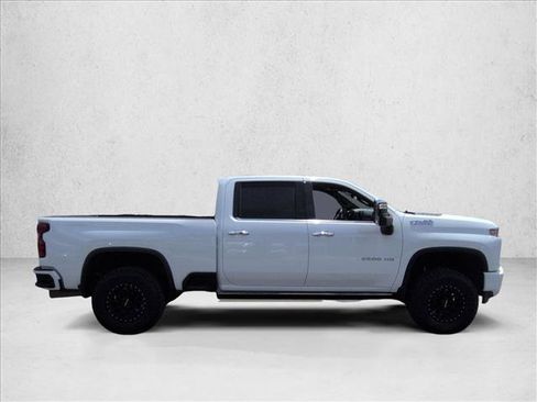 Used 2022 Chevrolet Silverado 2500 High Country w/ Z71 Off-Road Package AWD/4WD image 9