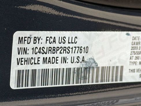 Used 2024 Jeep Wagoneer L Series II w/ Flexible Seating Group RWD image 25