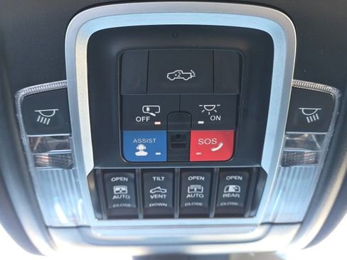 Used 2025 RAM 1500 Laramie w/ Laramie Southwest Edition image 25