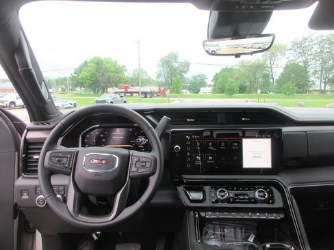 New 2026 GMC Sierra 2500 AT4X w/ AT4X AEV Edition AWD/4WD image 16
