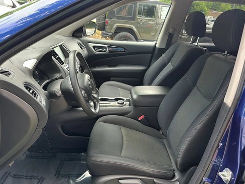 Used 2019 Nissan Pathfinder S AWD/4WD image 14