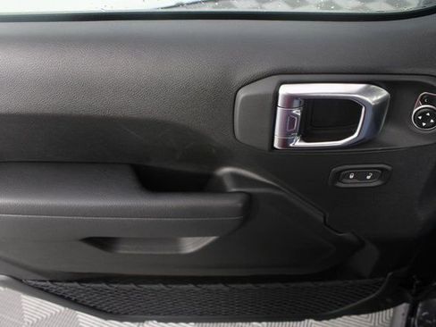 New 2026 Jeep Wrangler Unlimited Rubicon image 13