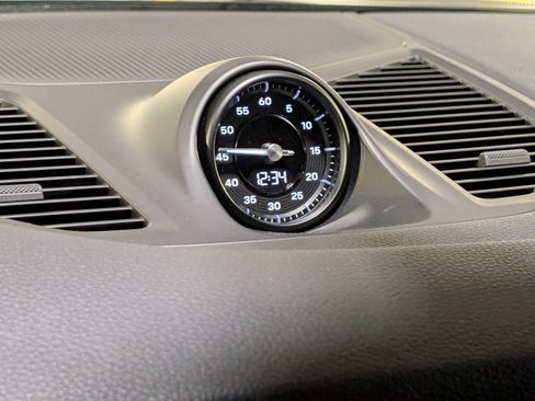 Certified 2024 Porsche Cayenne Coupe image 32