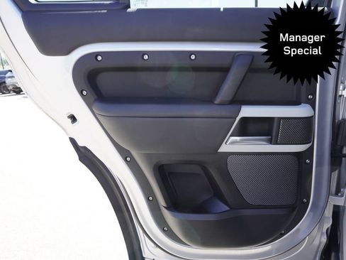 Used 2024 Land Rover Defender 110 SE AWD/4WD image 28
