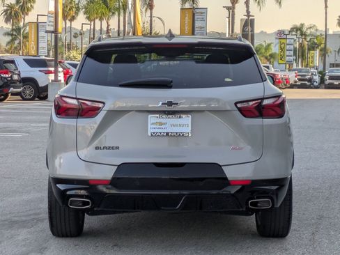 Certified 2021 Chevrolet Blazer RS w/ Driver Confidence II Package image 6
