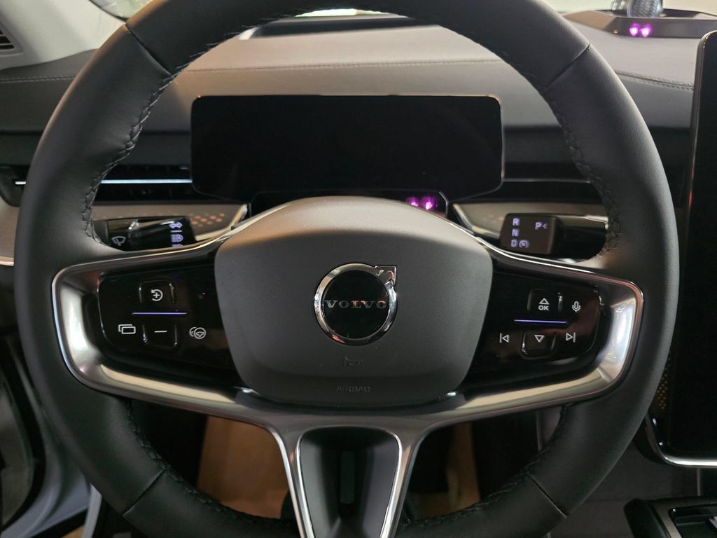 Used 2025 Volvo EX90 Ultra AWD/4WD image 26