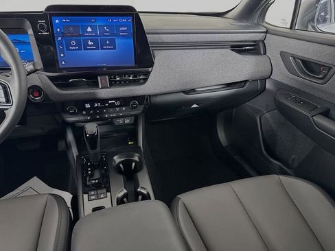 Used 2026 Subaru Outback Premium AWD/4WD image 27