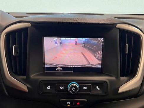 Used 2024 GMC Terrain SLE FWD image 20