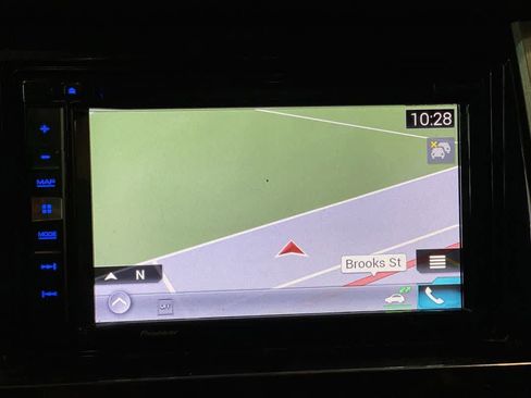 Used 2014 Toyota Tundra Platinum image 21