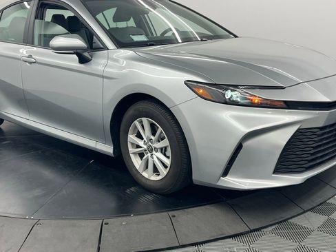 Used 2026 Toyota Camry LE image 6