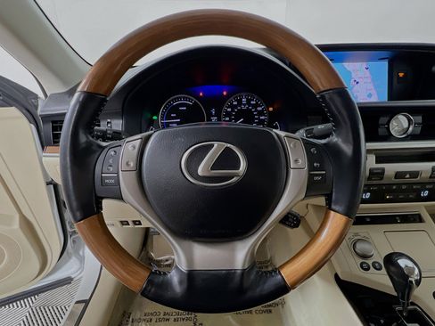 Used 2013 Lexus ES 300h image 18